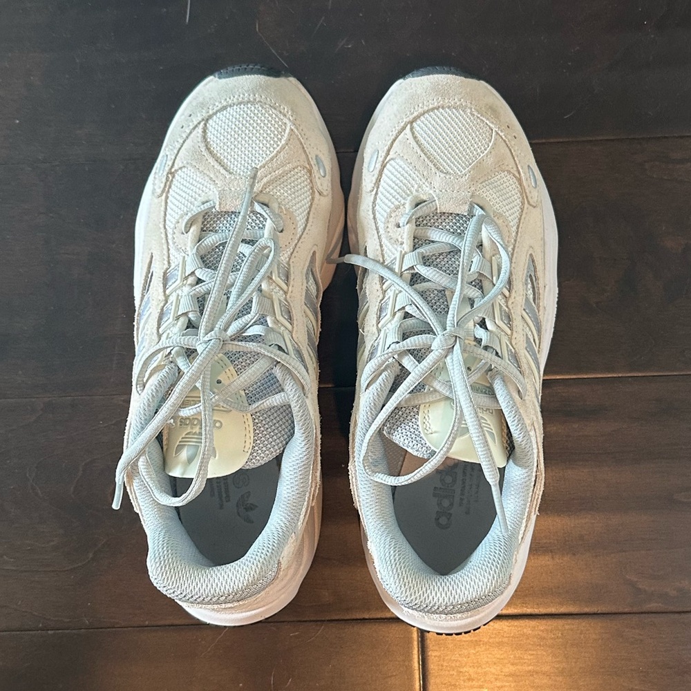 Adidas ozmillen sneakers